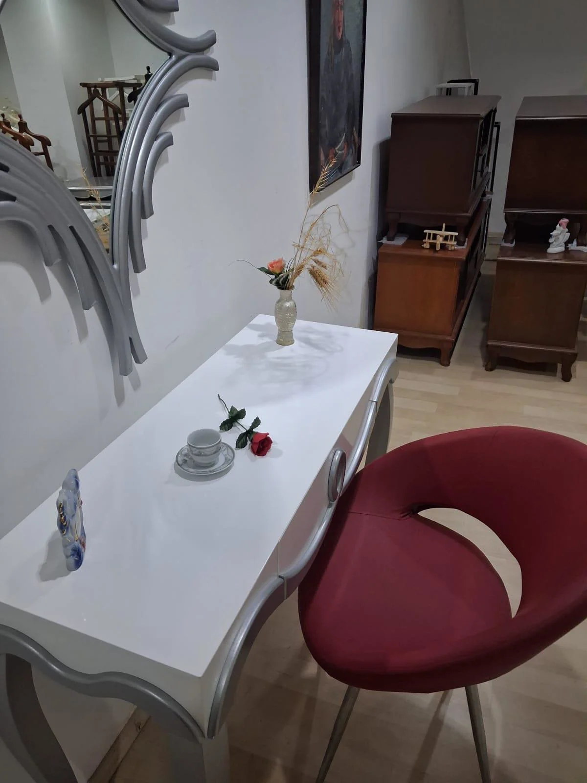 Dresuar Cnc Kabartma 90666 Model Aynalı Tombik Sandalye Ayak Parl