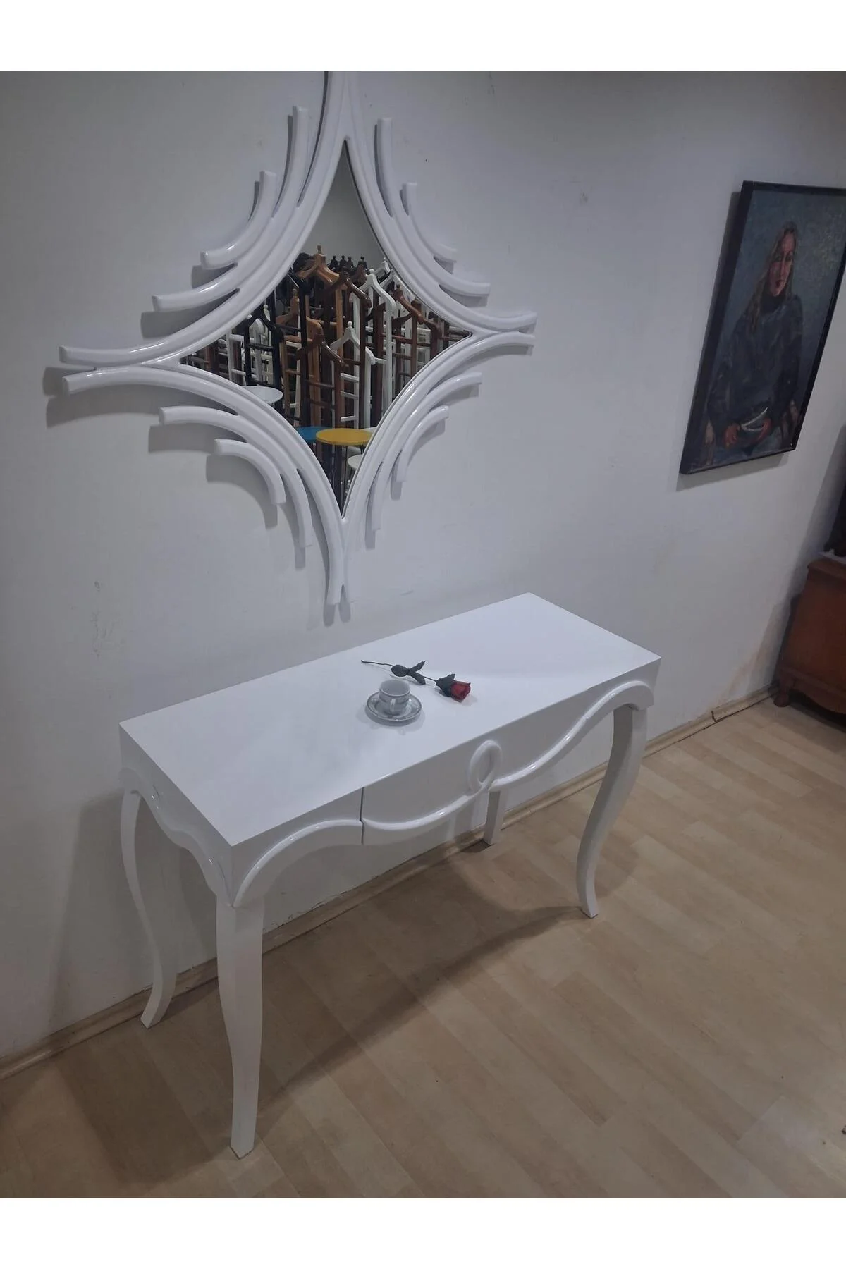 Dresuar Cnc Kabartma 90681 Model Kayın Aslan Ayak Mdf Tabla Parlak Lake Beyaz - Görsel 2