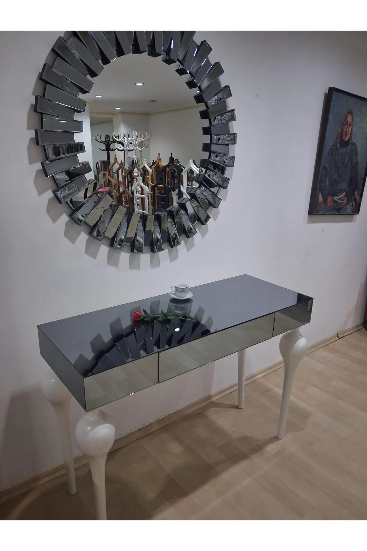 Dresuar ST 90625 Güneş Model Parlak Füme Cam Ayna Kaplı Kayın Tombul Ayak Beyaz - Görsel 3