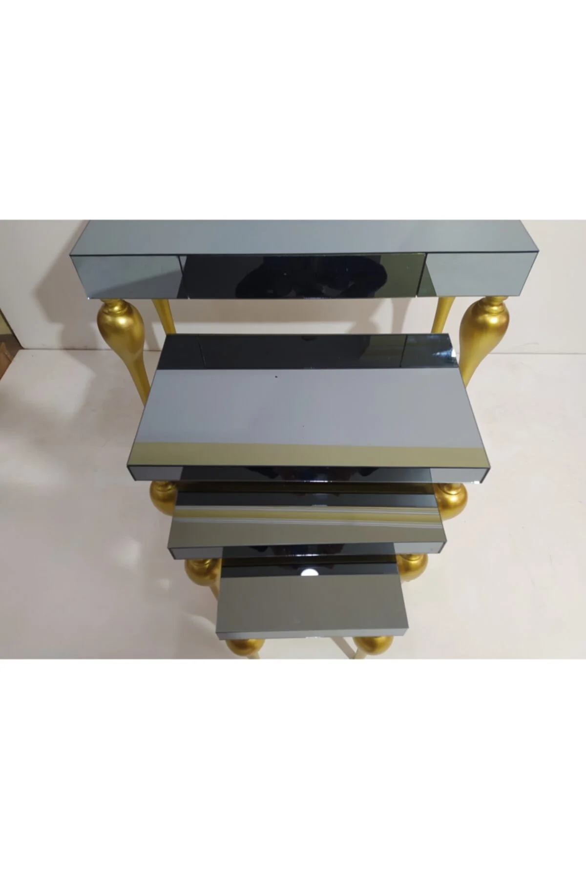 Dresuar-Zigon 18185 TOMBUL ayak Model Kayın Torna MDF Parlk gold Füme cam Kaplama Dresuar-Zigon 18185 TOMBUL ayak Model Kayın Torna MDF Parlk gold Füme cam Kaplama - Görsel 3