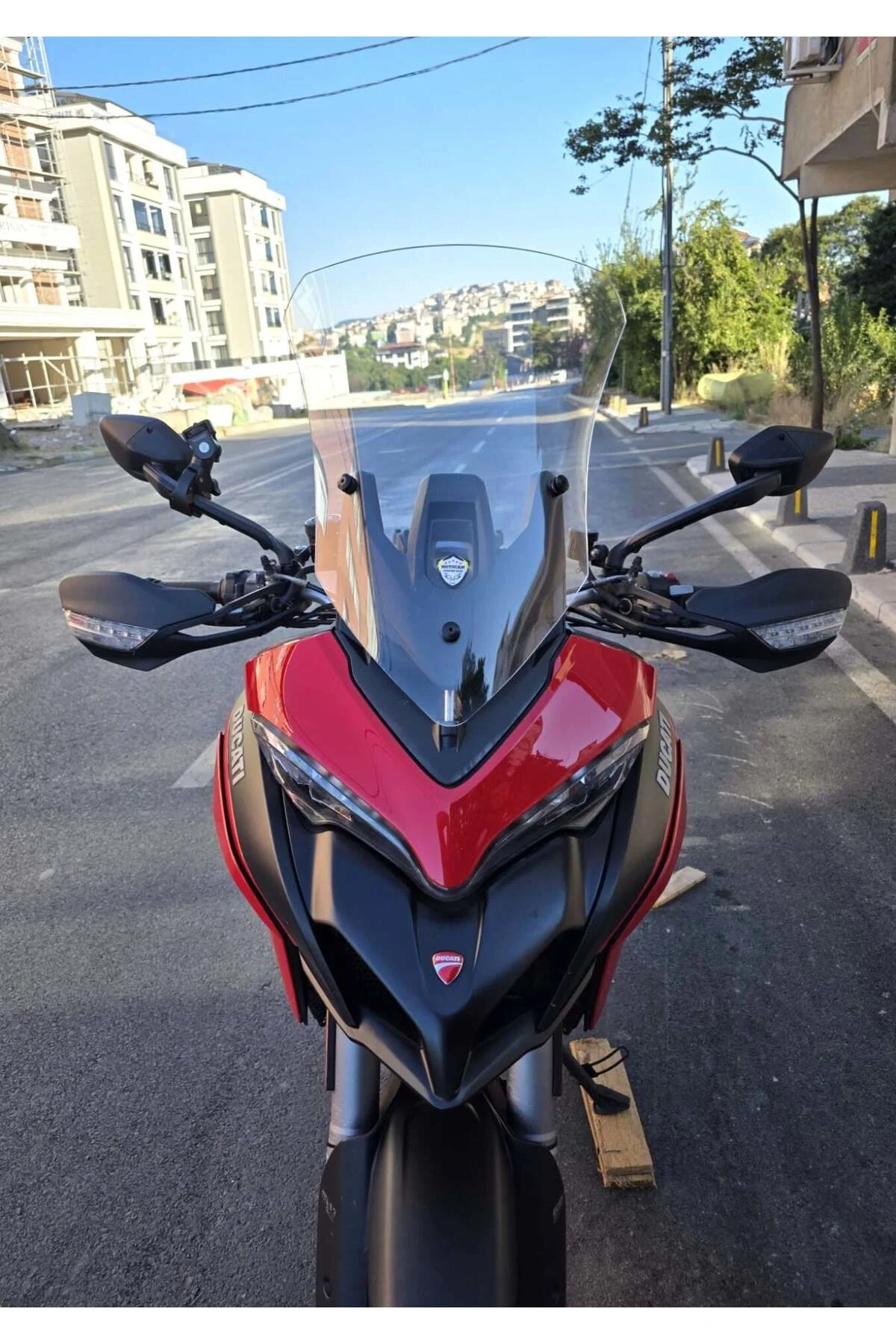 Ducati Multistrada V2 Ön Cam 2022-2026 Model 60cm Şeffaf Renkli 4