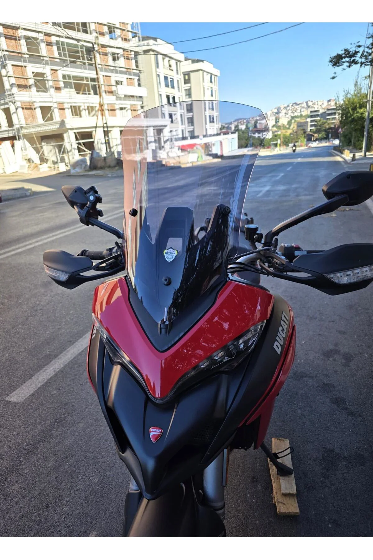 Ducati Multistrada V2 Ön Cam 2022-2026 Model 60cm Füme Renkli 4mm
