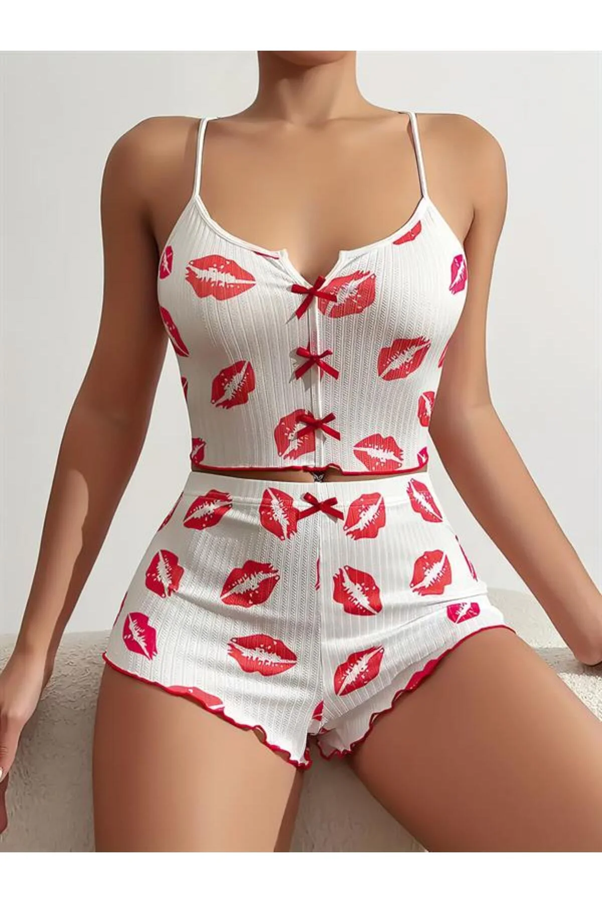 Dudak Desenli Şortlu Pijama Takımı - Görsel 4