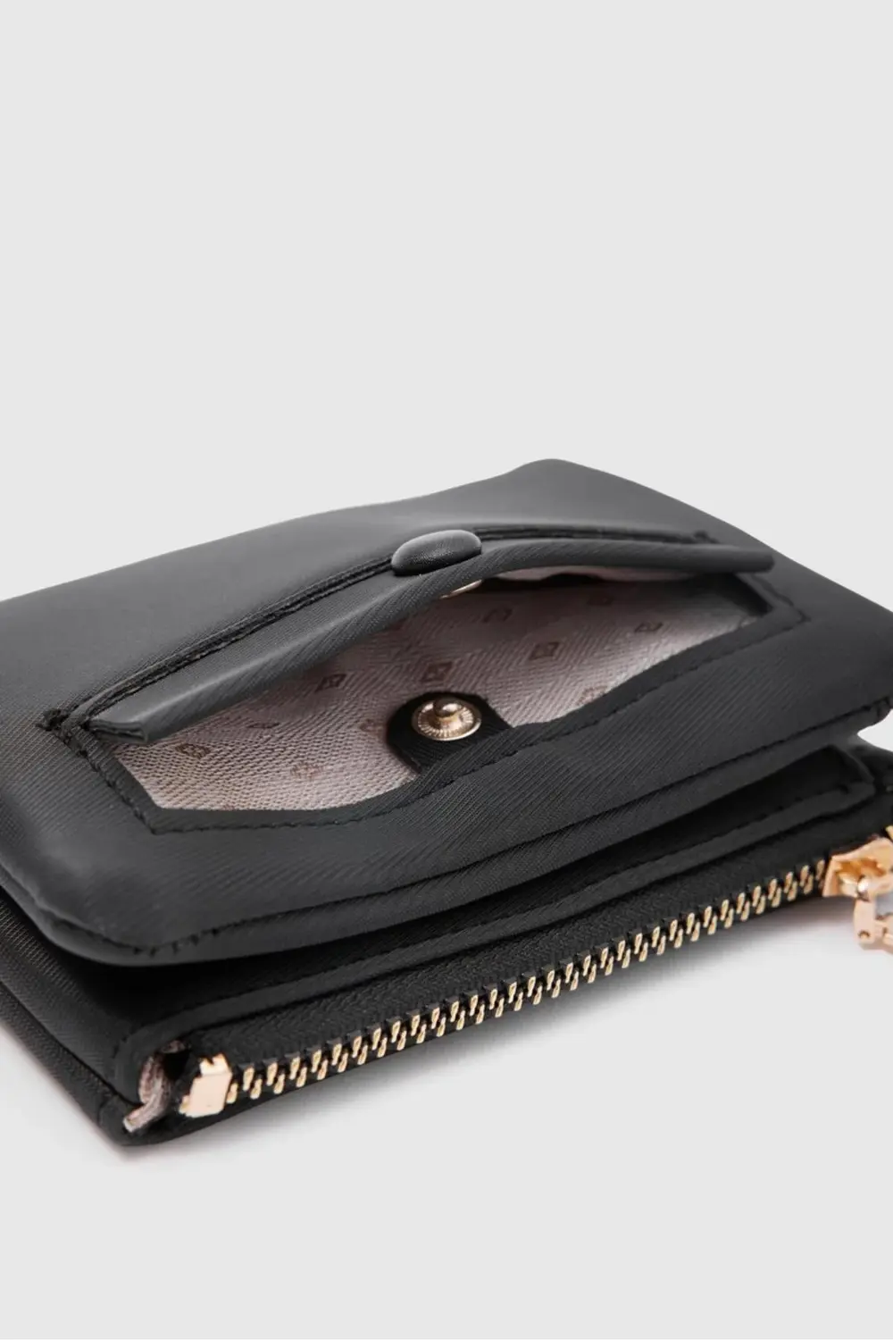 Düğmeli Kadın Cüzdan