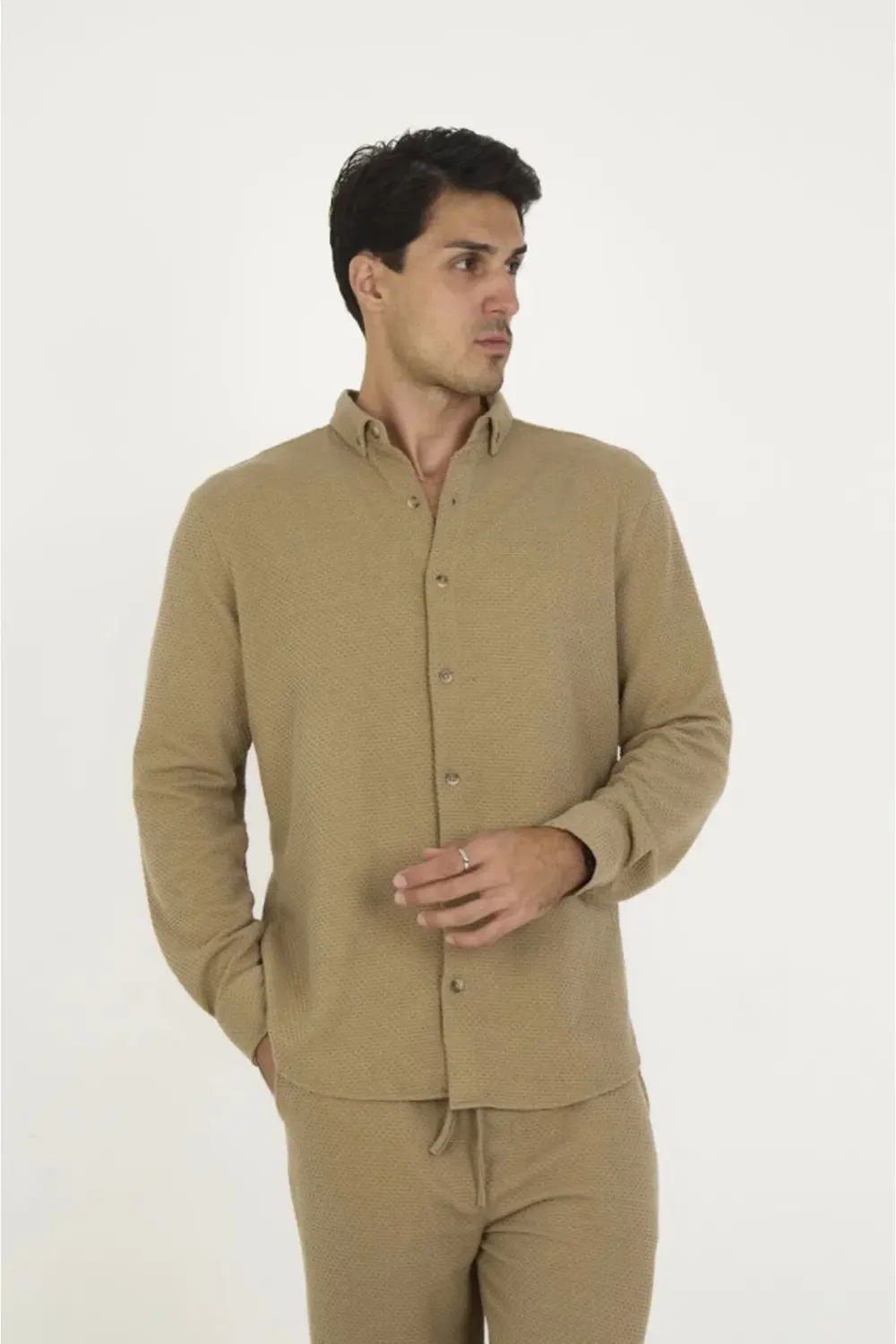 Düğmeli Tam Kalıp Uzun Kol Jakar Gömlek - Kahverengi