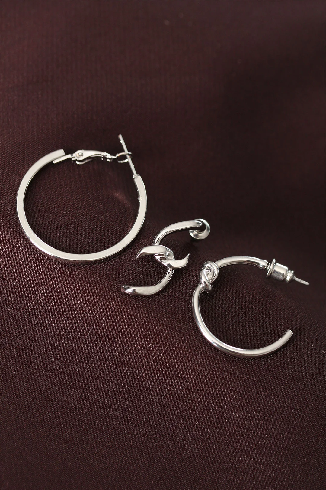 Düğüm Model Gümüş Renk Metal Çoklu Halka Küpe -1492