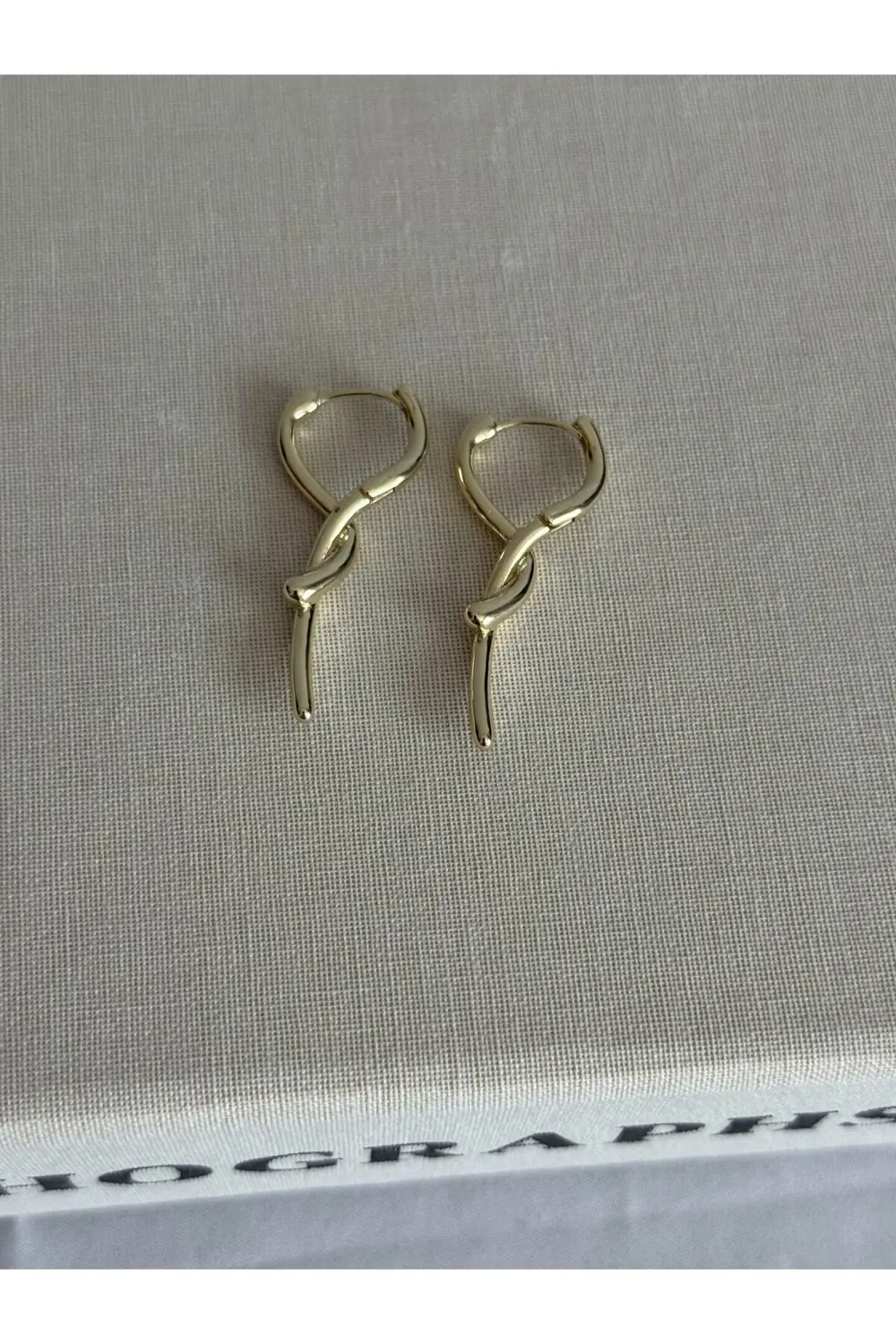 Atelier Emine Düğüm Model Küpe