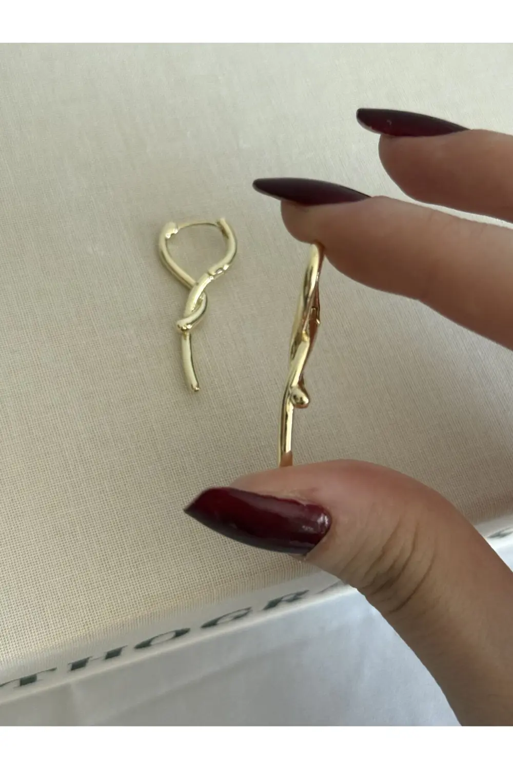 Atelier Emine Düğüm Model Küpe