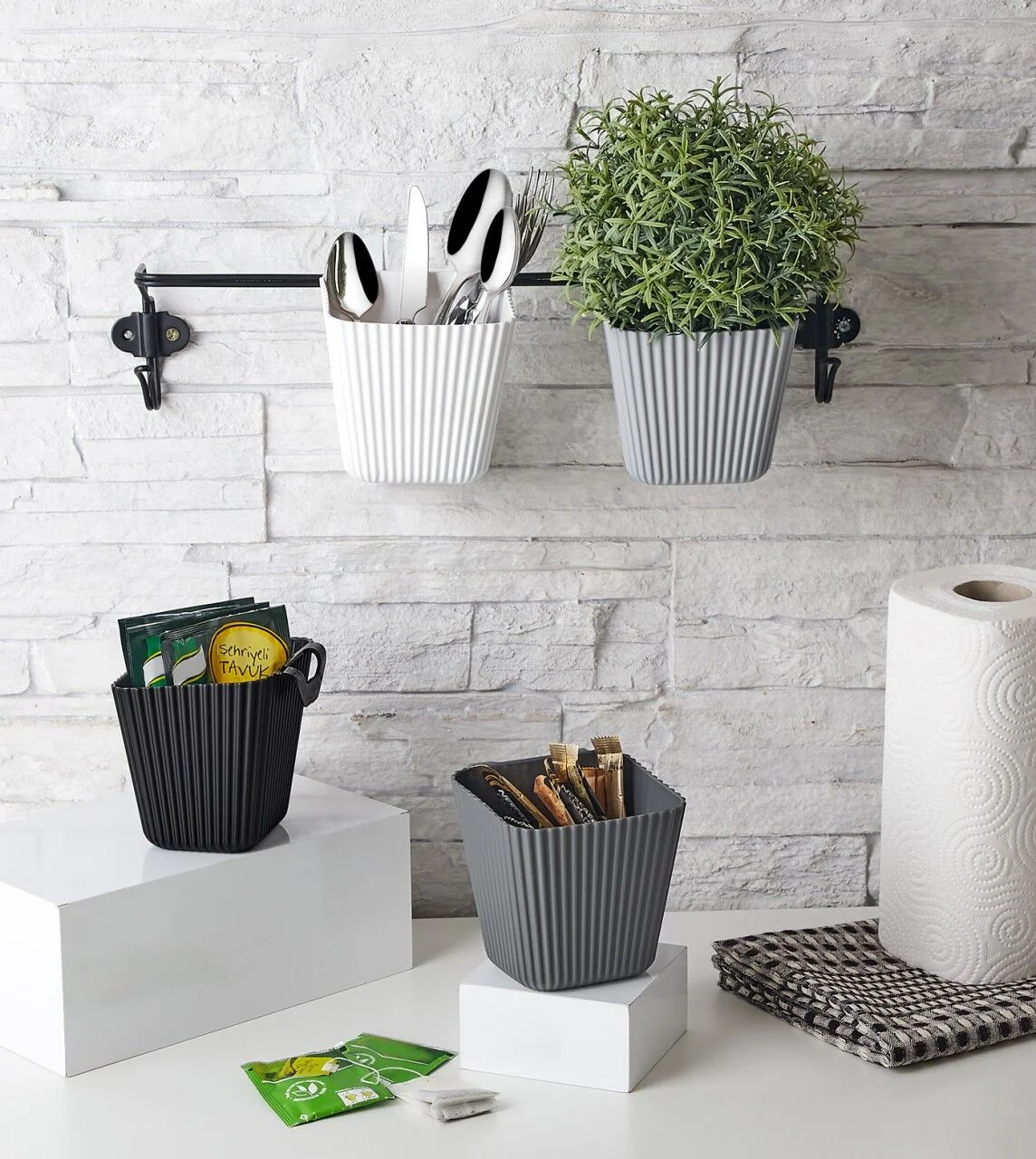Duvara Asılan Çok Amaçlı Organizer - 2& 39 Li Saksı Set Diğer