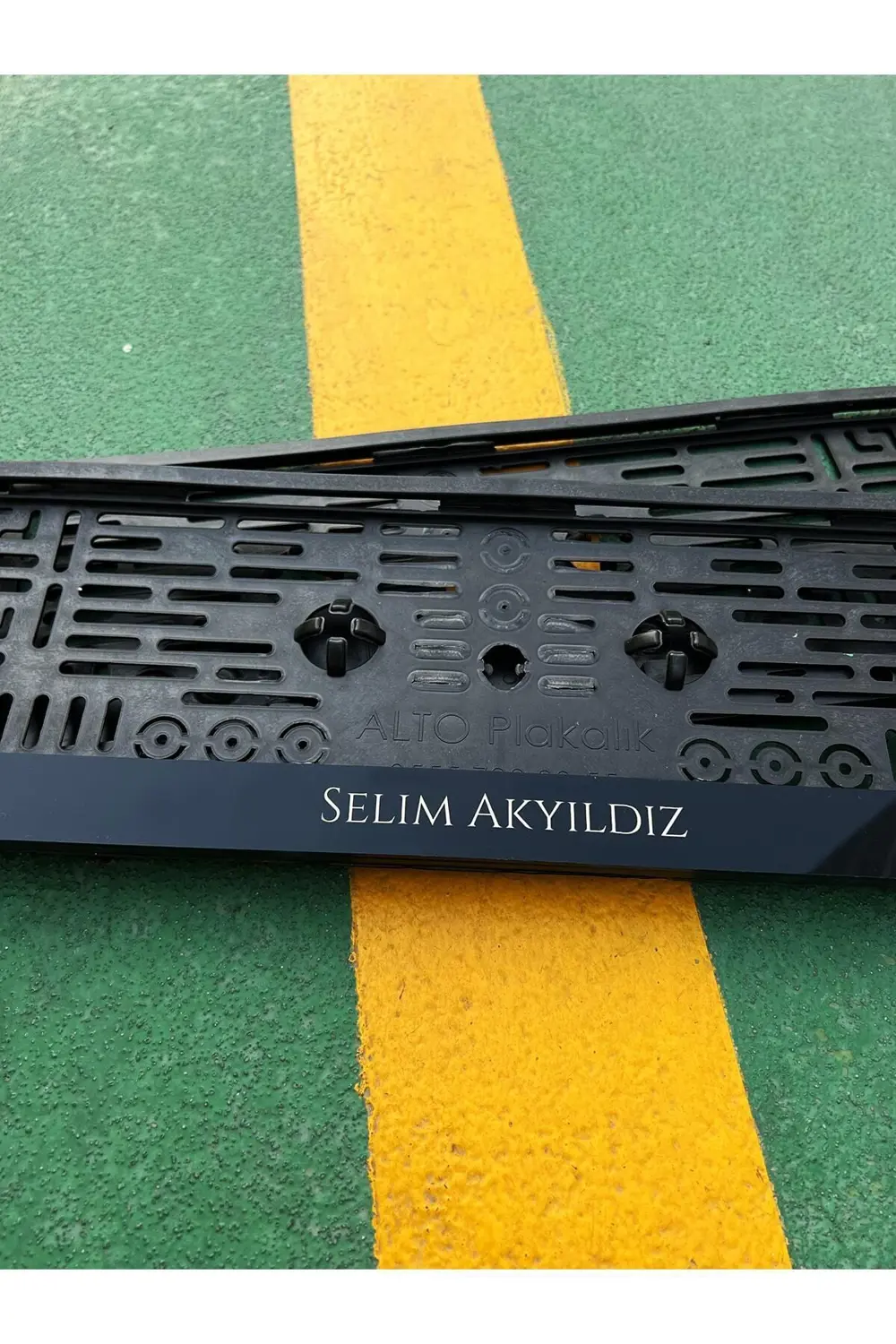 Düz Yazı Fontlu Takmatik Plakalık