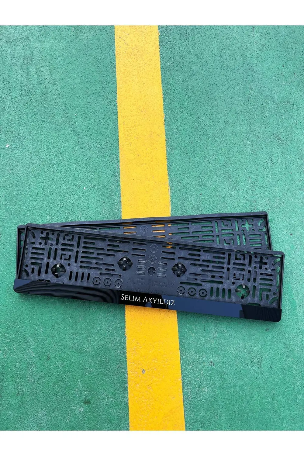 Düz Yazı Fontlu Takmatik Plakalık