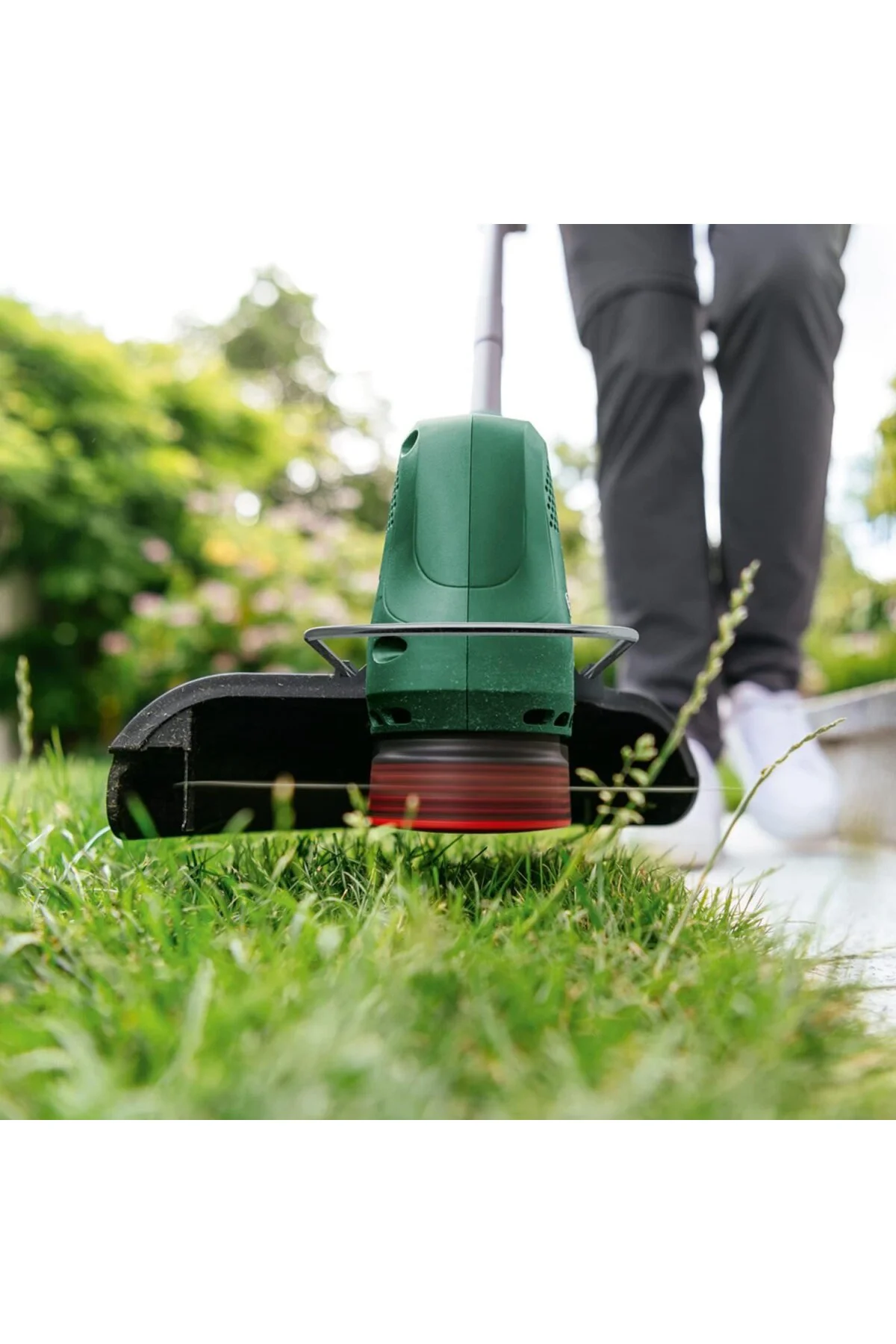 EasyGrassCut 18V-230 akülü çim biçme makinesi (1 x akü 2,0 Ah, 18