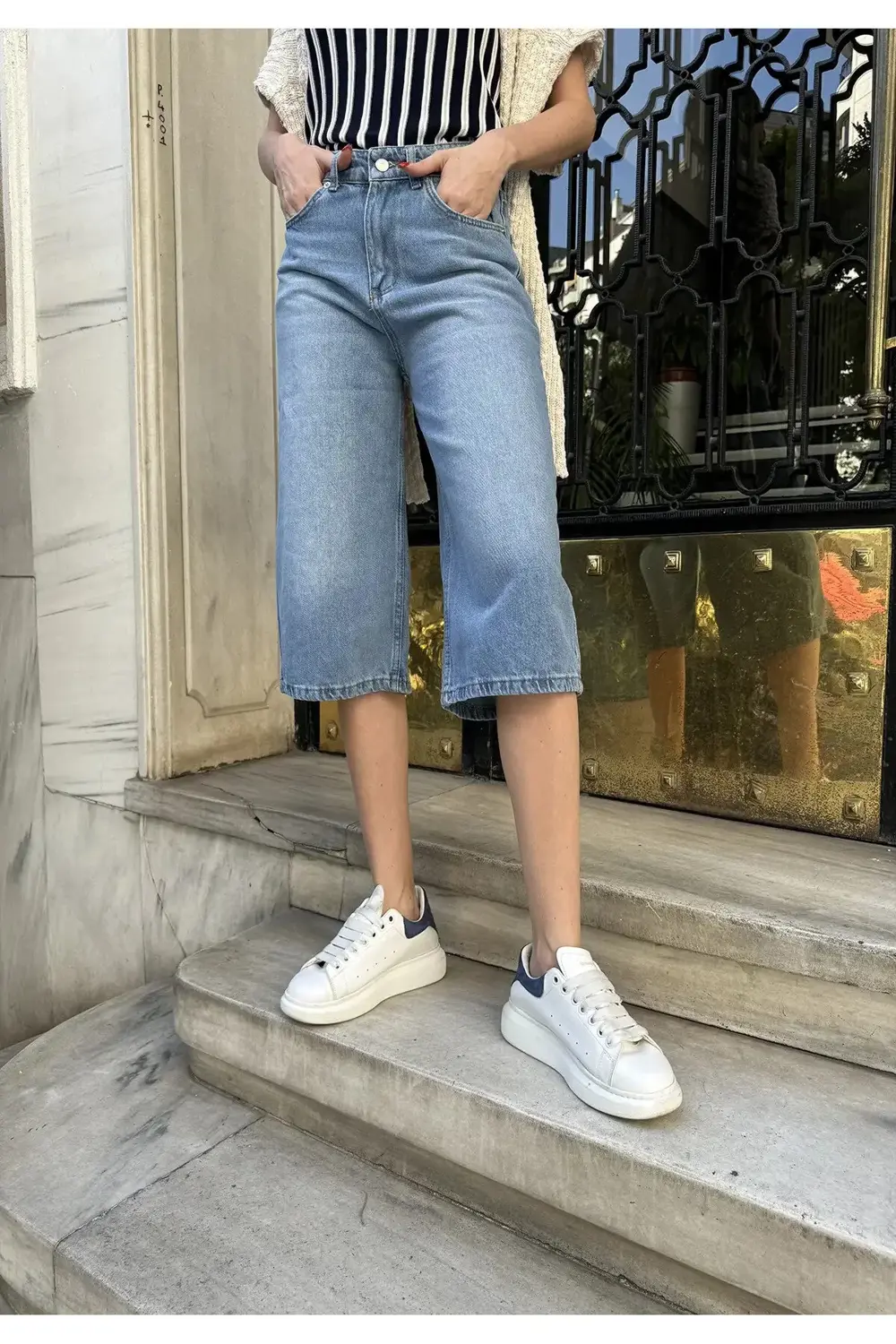 Efekt Yıkamalı Retro Bermuda Şort