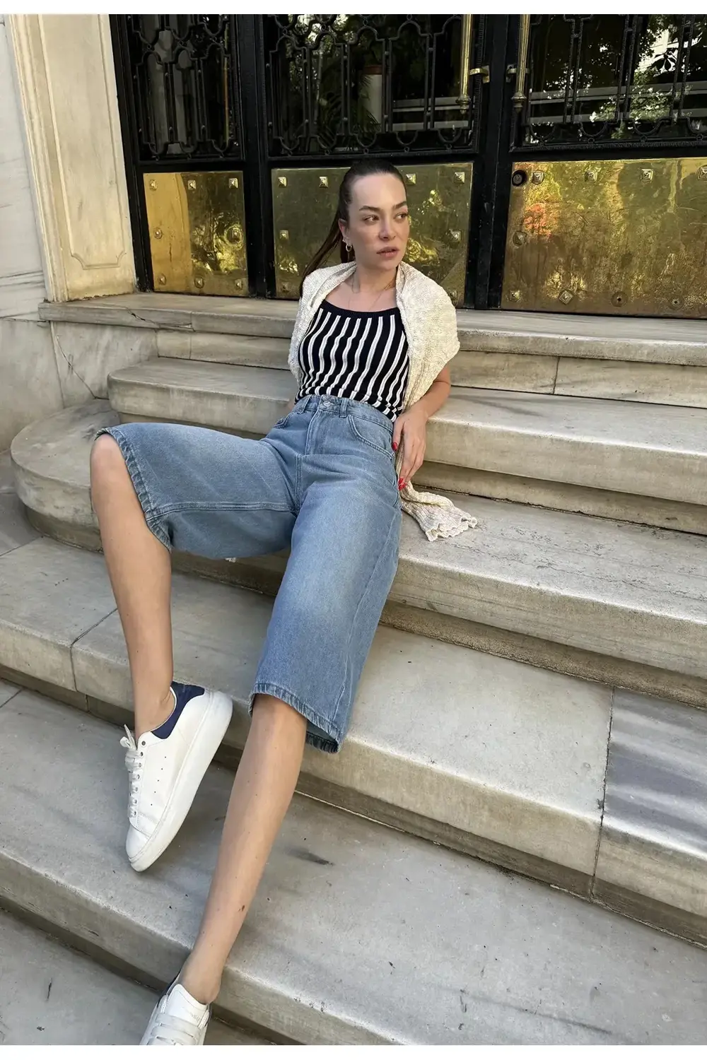 Efekt Yıkamalı Retro Bermuda Şort