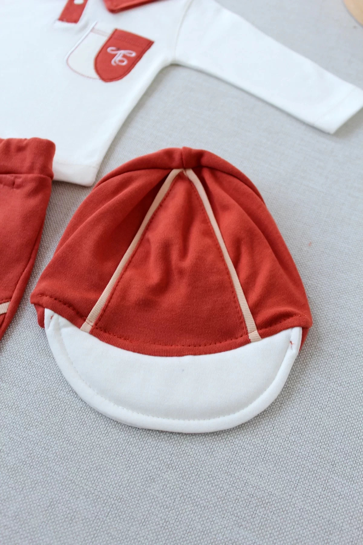 Harca Alem Efendi Nakışlı Cep Şapkalı Uzun Kollu Sweat 3Lü Erkek Bebek Takım