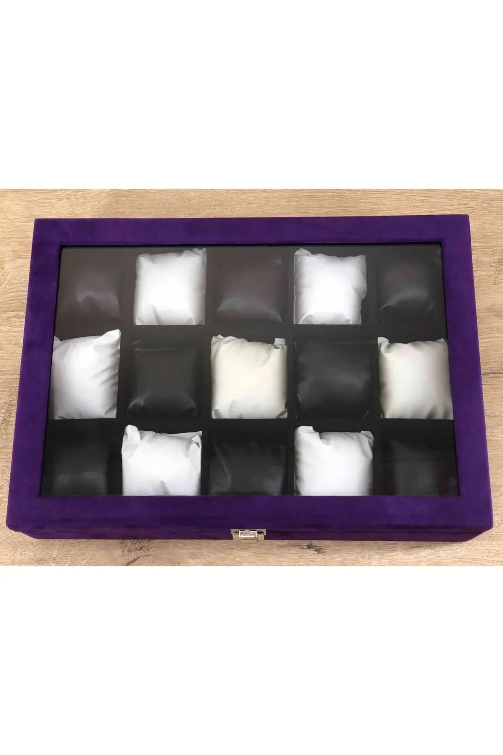 Eflatun Renkli Italyan Kadife Kaplama 15 Bölme Kapağı Camlı Ahşap