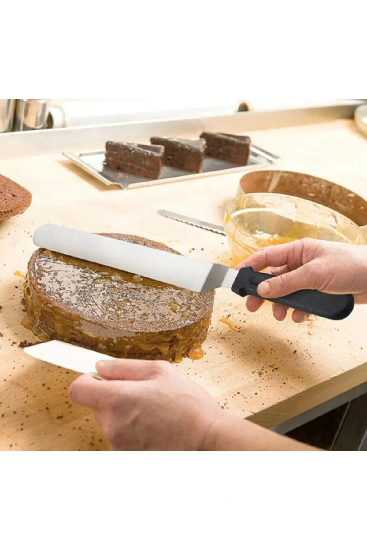 Eğik Pasta Sıvama Spatulası Metal 33 Cm Eğik Pasta Sıvama Spatulası Metal 33 Cm