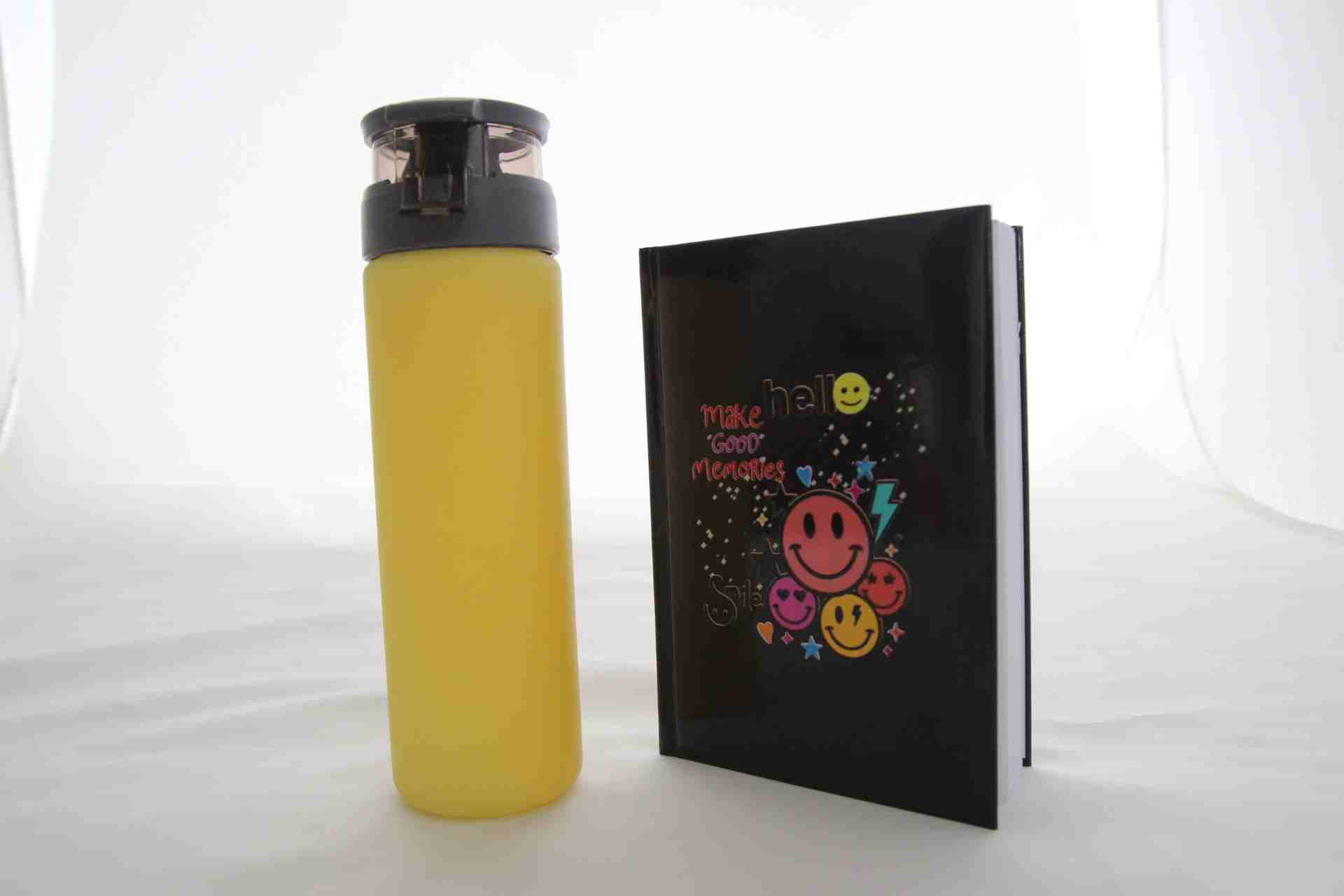 Eğlenceli Hediye Seti - Sarı Termos ve Smile Defter Hediye Kutusu