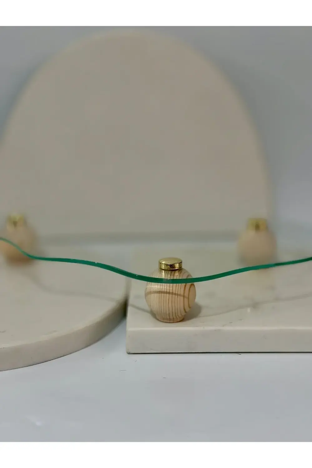 Eğri Cam Tepsi Ahşap Top Ayaklı Dekoratif Düzenleyici Stant