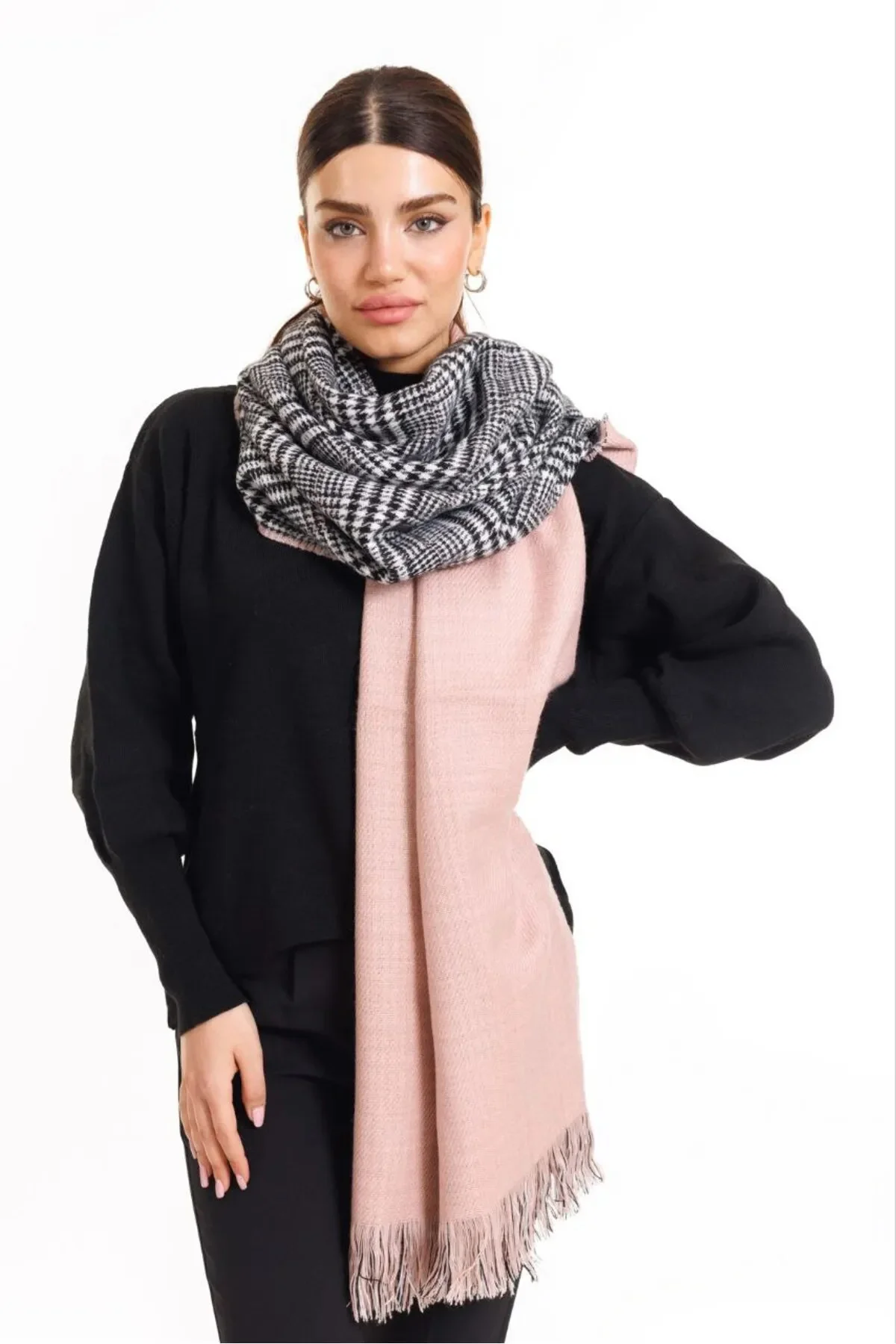 Ekose Desenli Yün Dokulu Çift Taraflı Atkı Şal