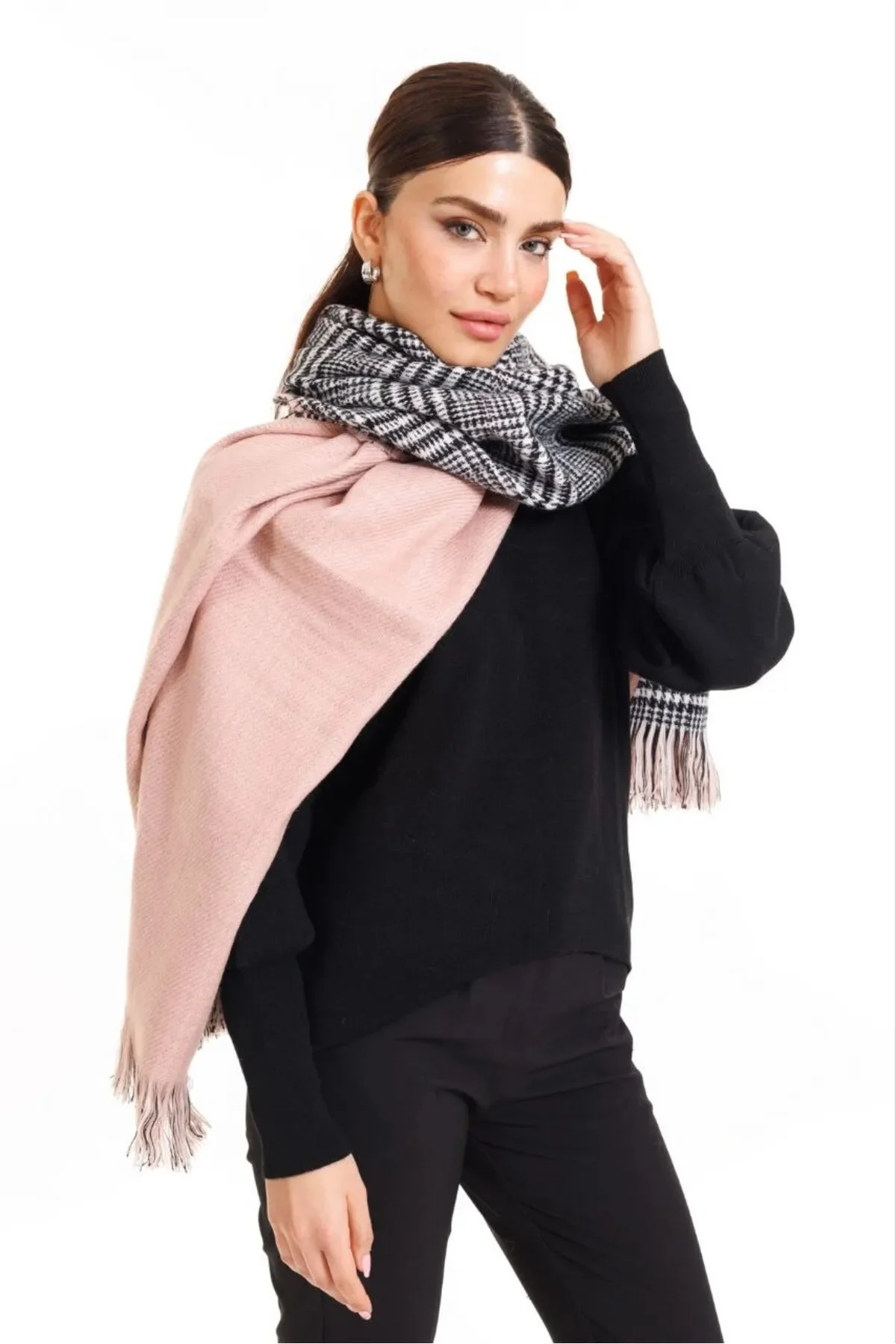 Ekose Desenli Yün Dokulu Çift Taraflı Atkı Şal