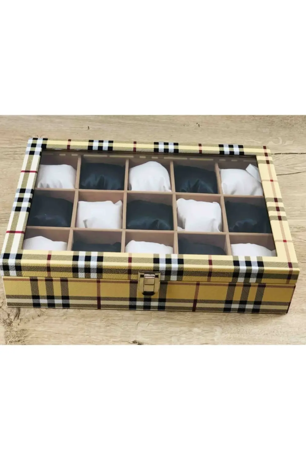 Ekoseli Sarı Burberrys Desenli Yumuşak Yastıklı 15 Gözlü Dekortif