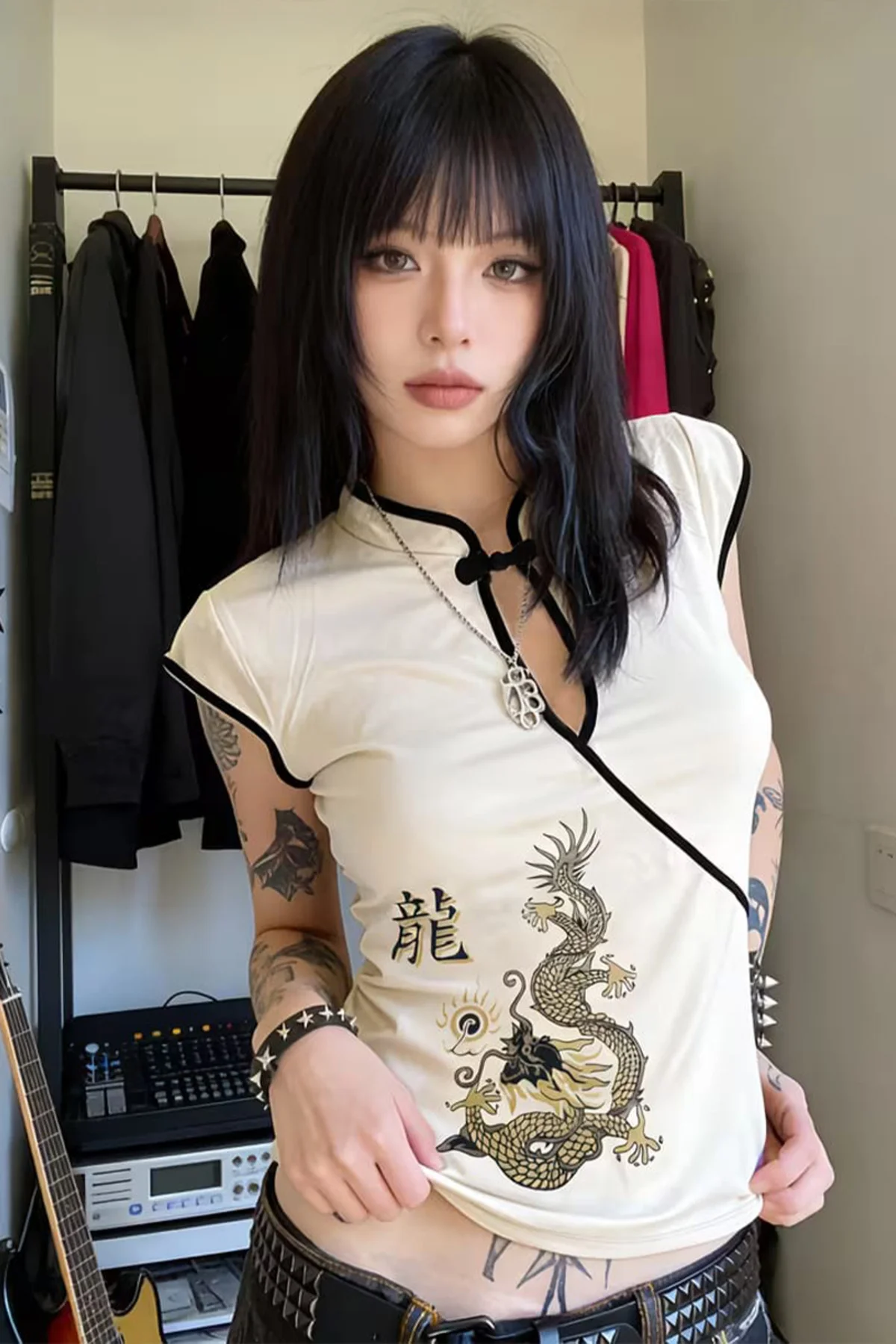 Ekru Mandarin Yaka Ejderha Motifli Vintage Qipao Y2K Kısa Kollu Crop Ekru Mandarin Yaka Ejderha Motifli Vintage Qipao Y2K Kısa Kollu Crop