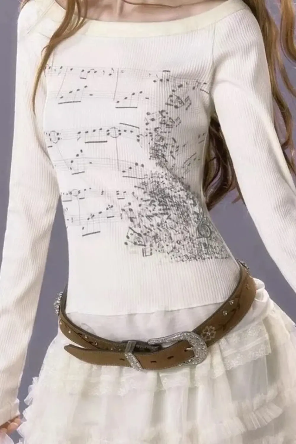 Ekru Nota Desenli Y2K Uzun Kollu Crop Ekru Nota Desenli Y2K Uzun Kollu Crop