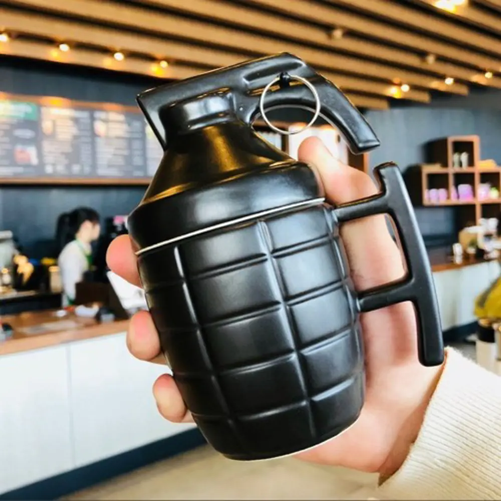 El Bombası Tasarımlı Kupa Bardak El Bombası Tasarımlı Kupa Bardak
