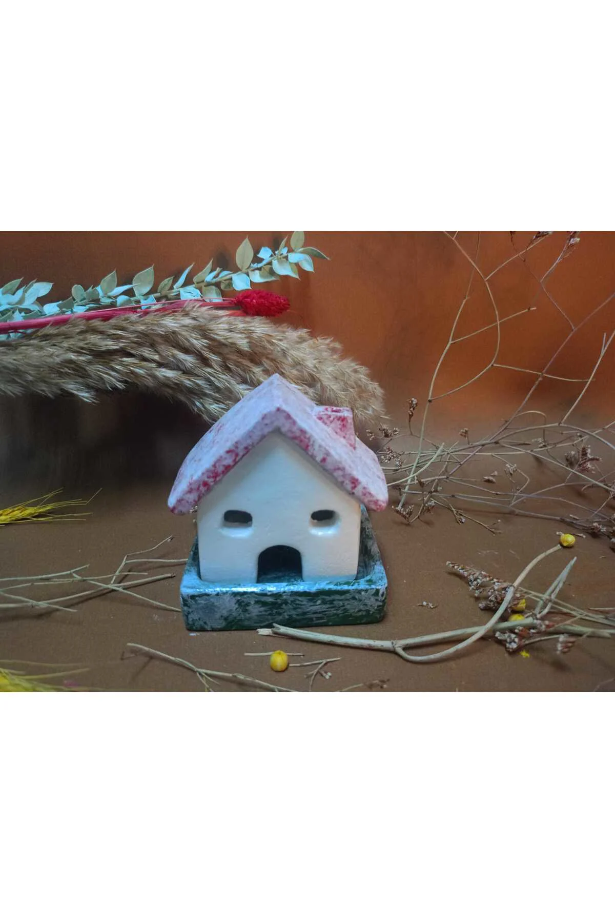 El Boyaması Yılbaşı Temalı Ev Şeklindeki Tütsülük ve Dekoratif Ob
