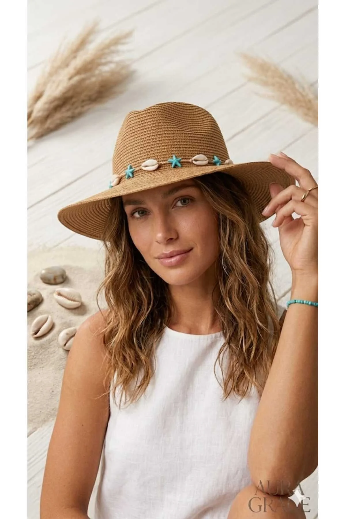 El İşçiliği Mavi Deniz Yıldızı ve Deniz Kabuğu İşlemeli İçten Ayarlanabilir Yazlık Plaj Kahverengi Camel Hasır Şapkası Premium UV Geniş Siper