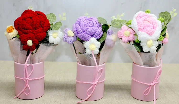 El Örgüsü Saksıda Gül Buketi Zarif Dekoratif Ev ve Ofis Aksesuarı