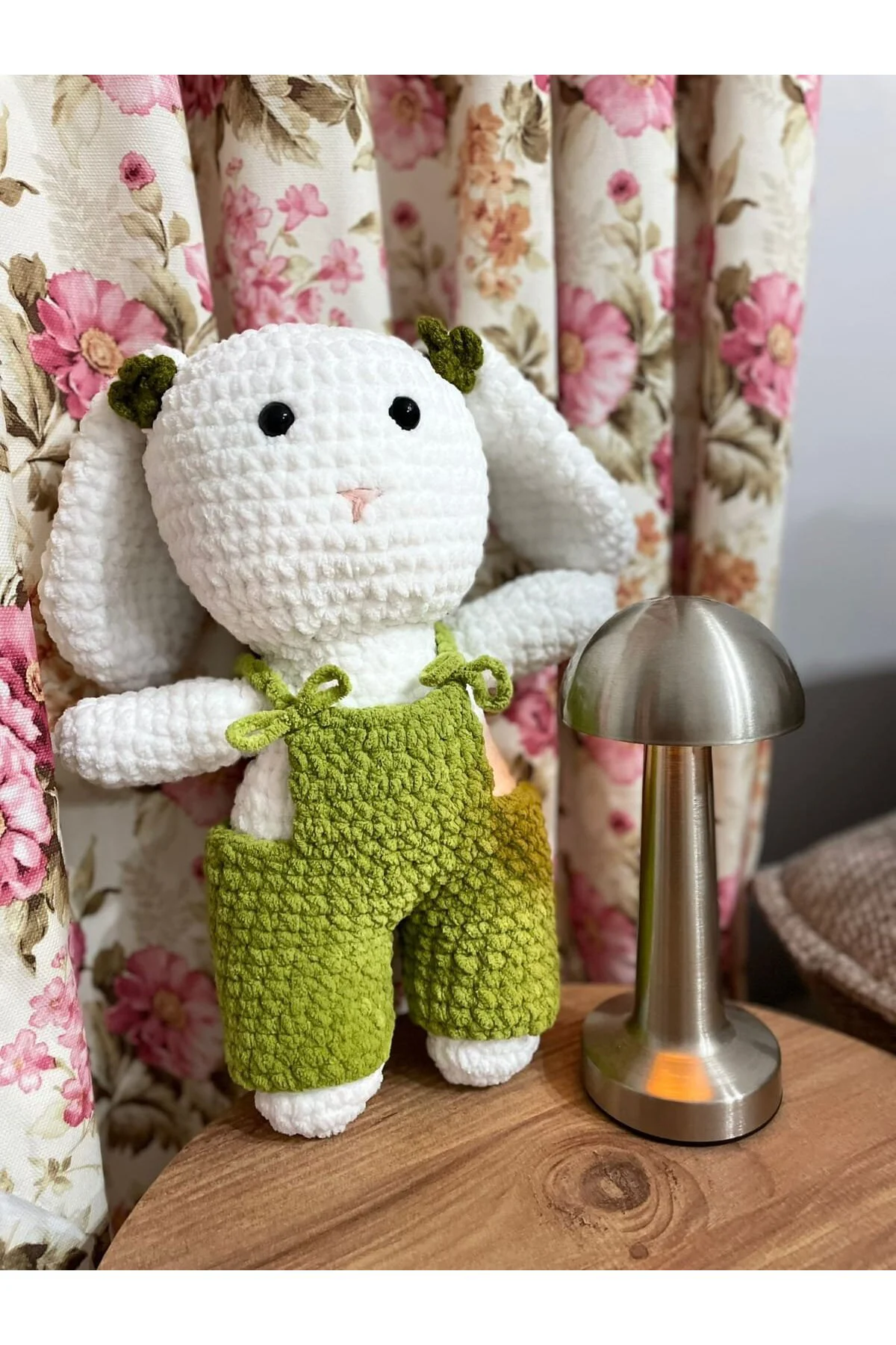 El yapımı Amigurumi Yeşil Tulumlu Tavşan-Organik Pamuk iplik,Yumu
