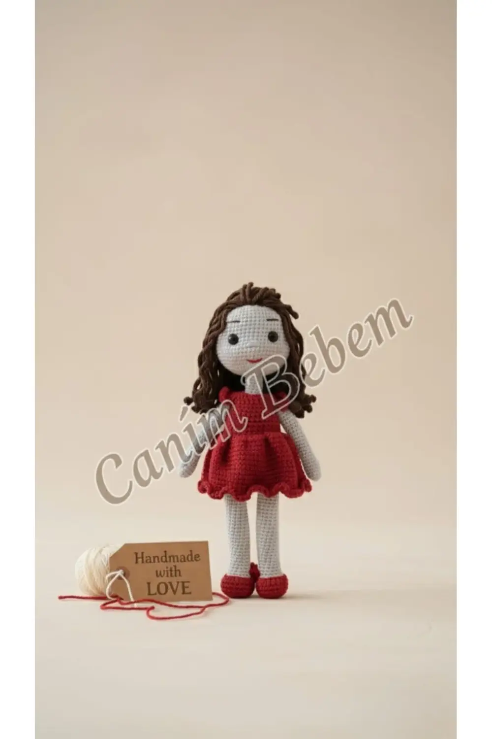 El Yapımı Amigurumi Bebek - Kırmızı Elbiseli Sevimli Oyun Arkadaş