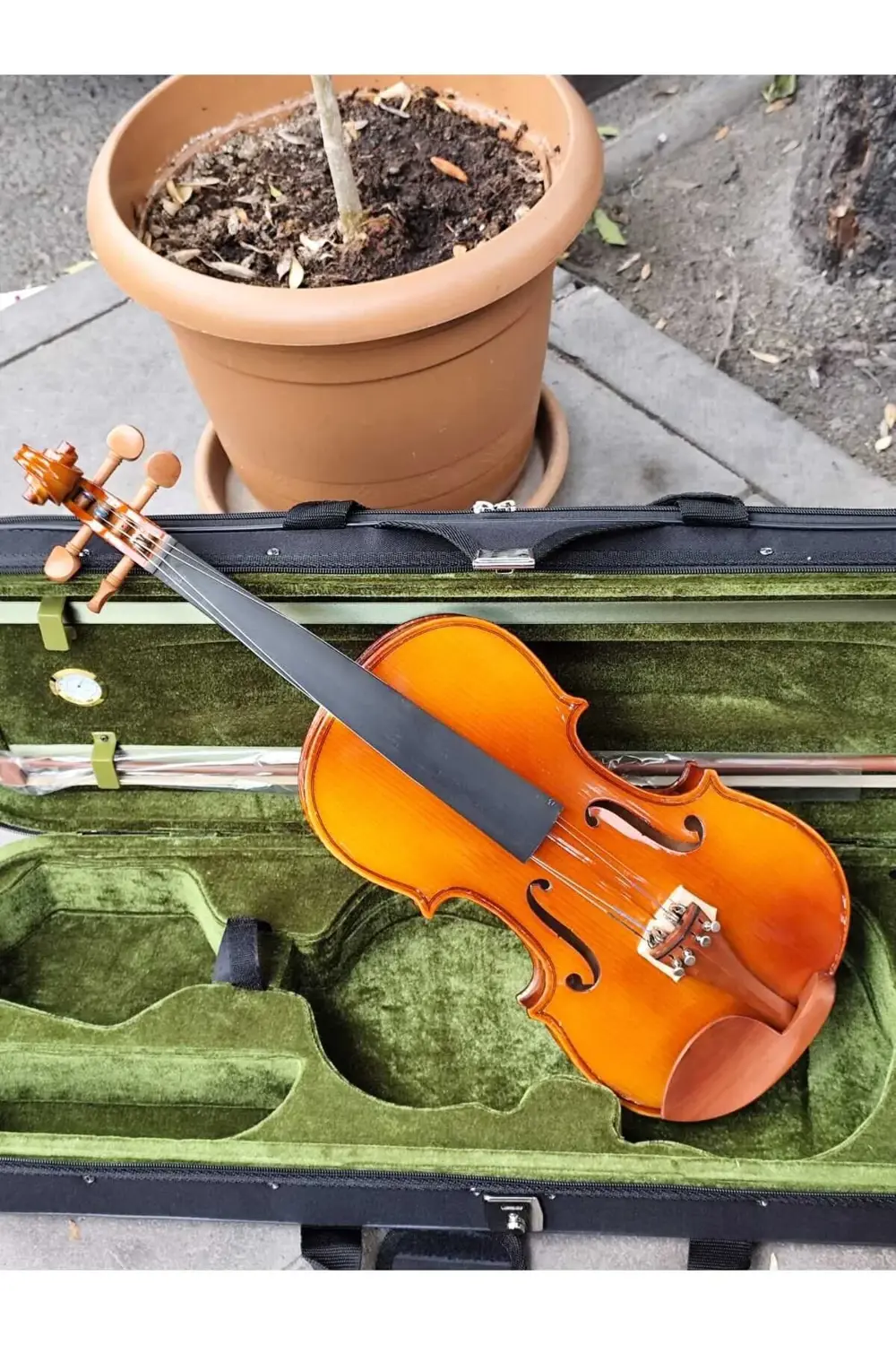 Almeria El Yapımı Gül Aksamlı 4/4 Keman (Taşıma Çantası, Reçine ,Yay Dahi Almeria El Yapımı Gül Aksamlı 4/4 Keman (Taşıma Çantası, Reçine ,Yay Dahi