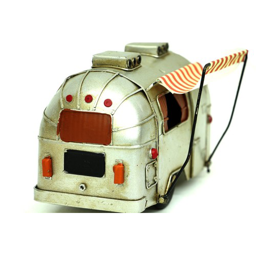 Woody Sofia El Yapımı Metal Çekme Karavan Maketi