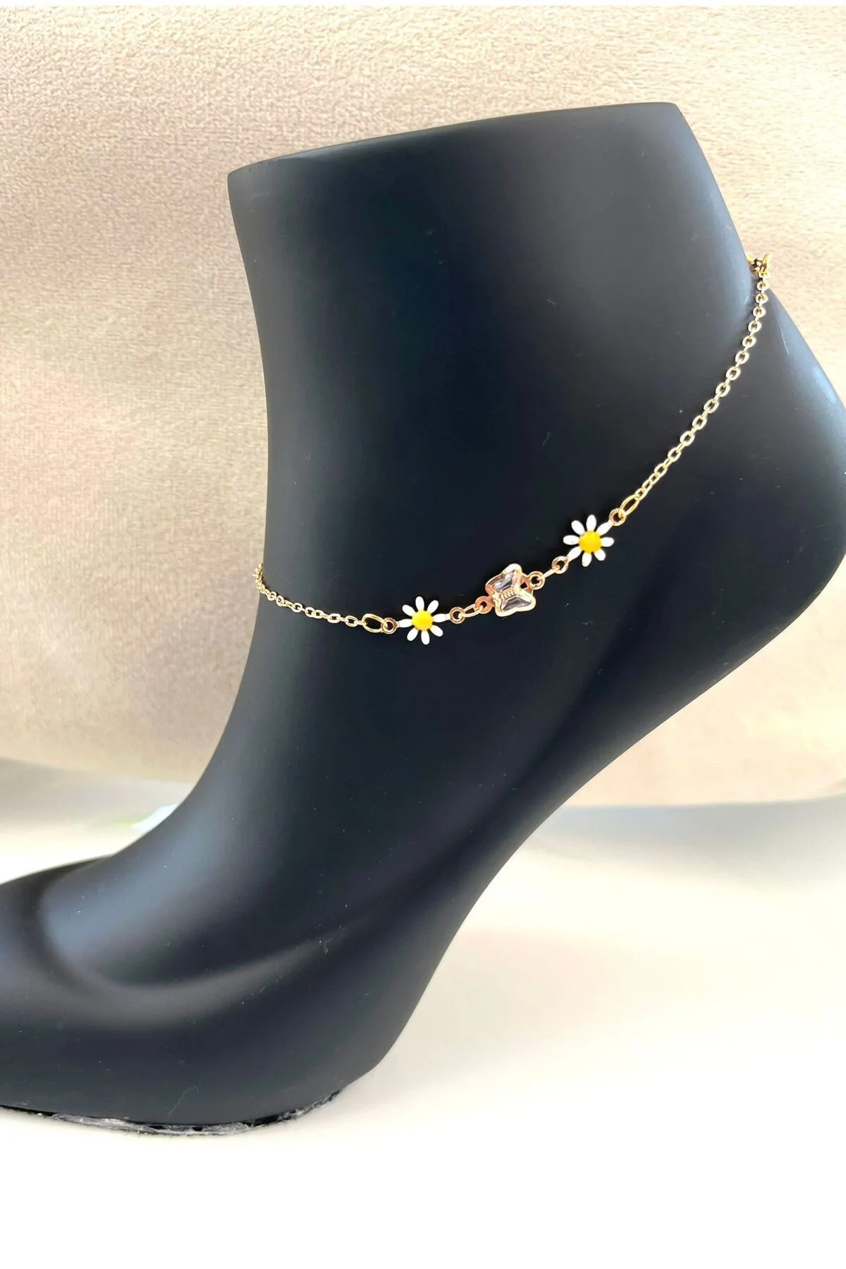 el yapımı mineli papatyalı kristal kelebekli kararmaz kaplama zincir halhal el yapımı mineli papatyalı kristal kelebekli kararmaz kaplama zincir halhal