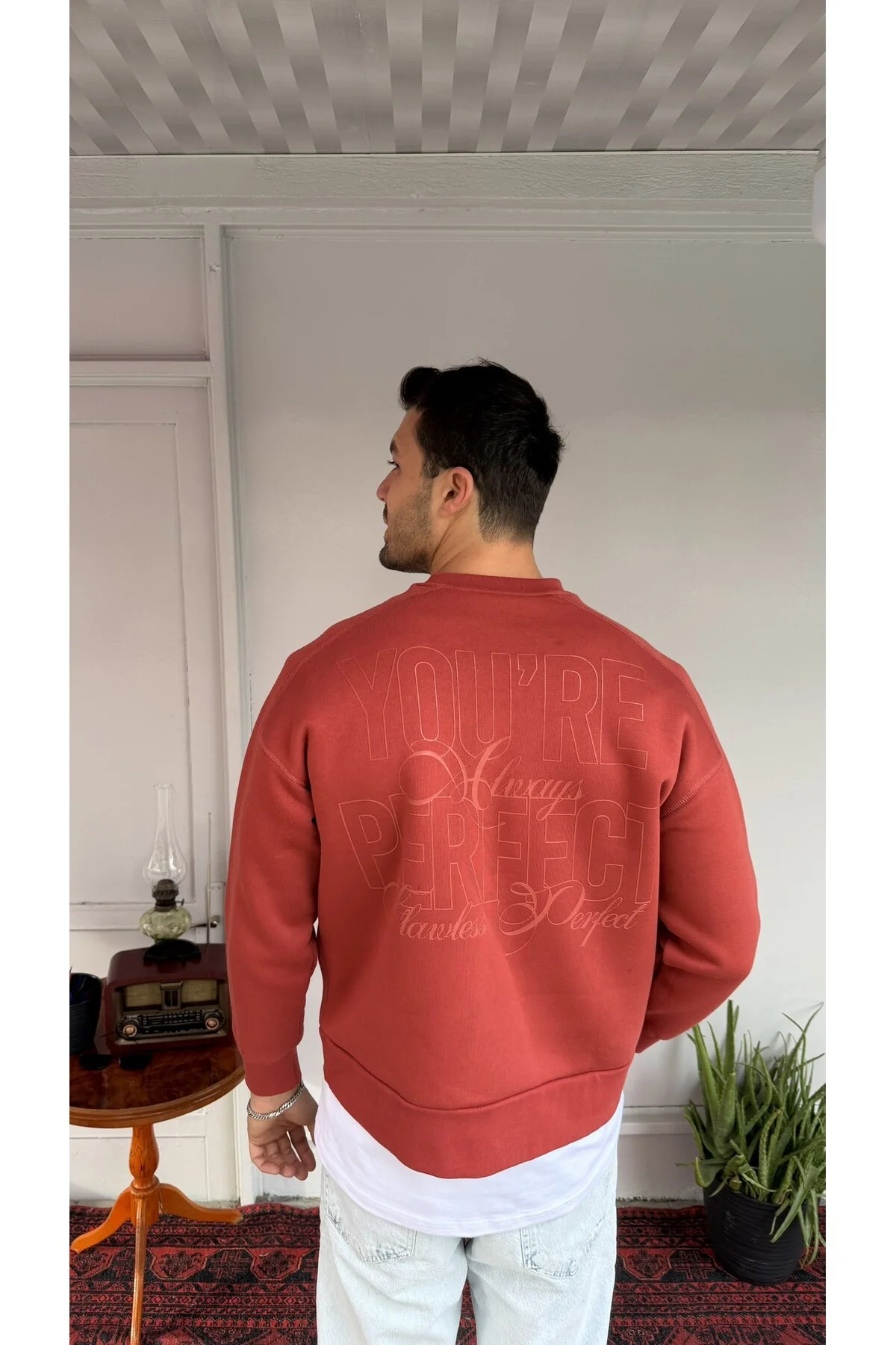 El Yazı Detay Şardonlu Oversize Sweat