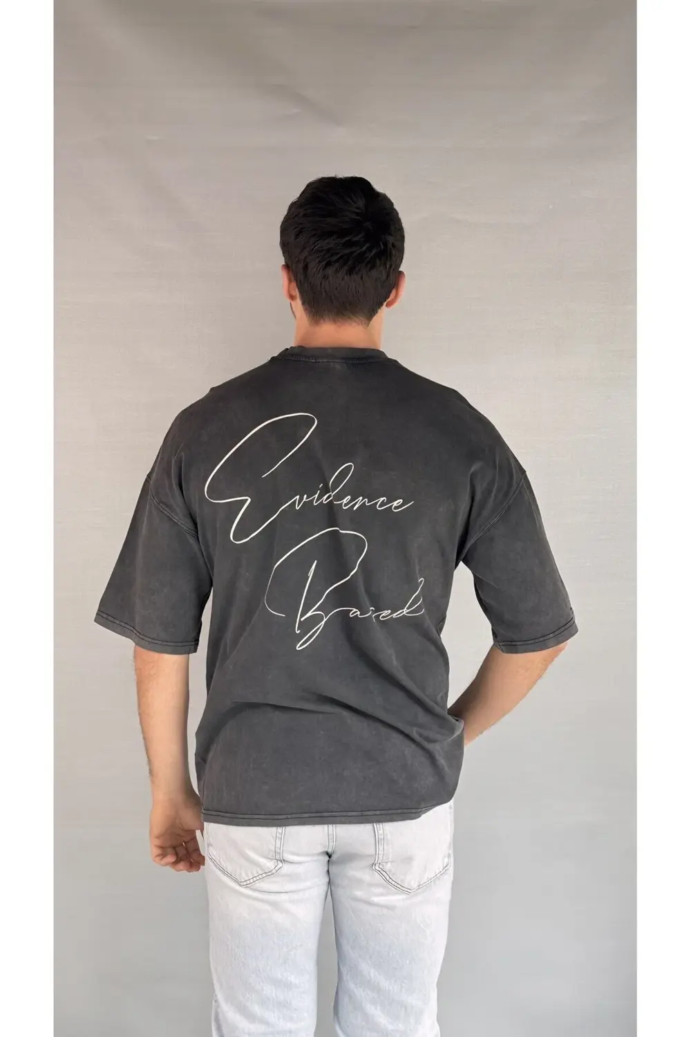 El Yazı Detay Yıkamalı T-shirt