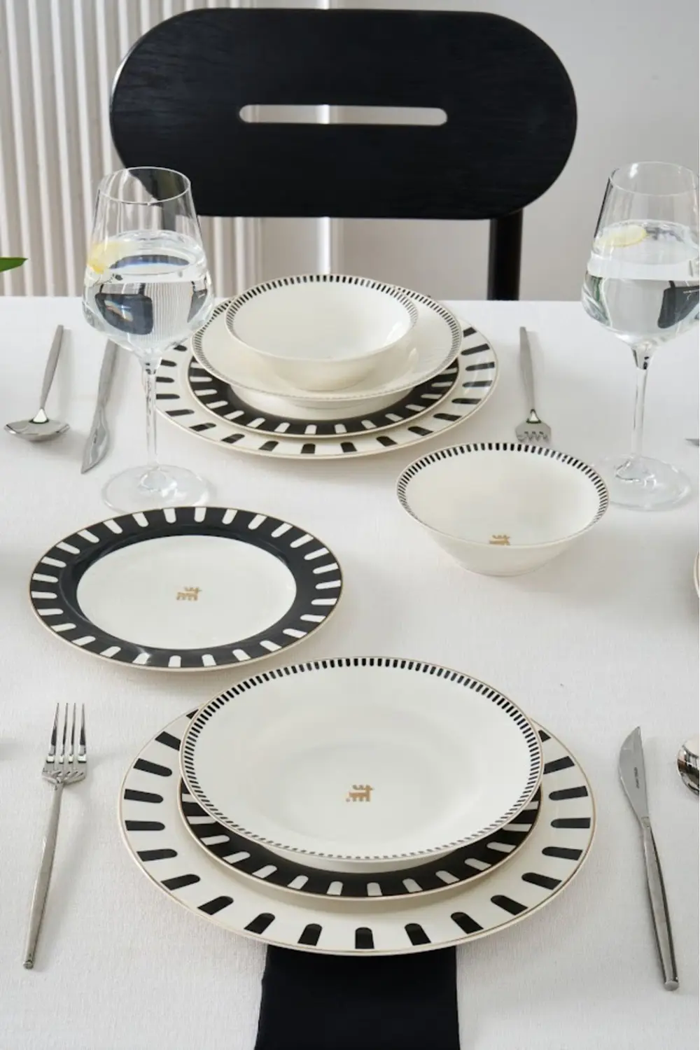 Elegance Bone 50.Yıl İmza Koleksiyonu Kore 24 Parça 6 Kişilik Yem