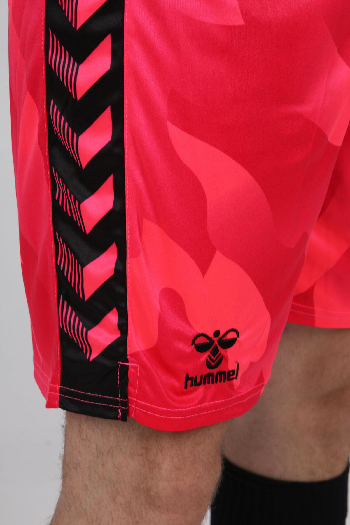 Hummel Elegance Profesyonel Kaleci Şortu Nar Çiçeği