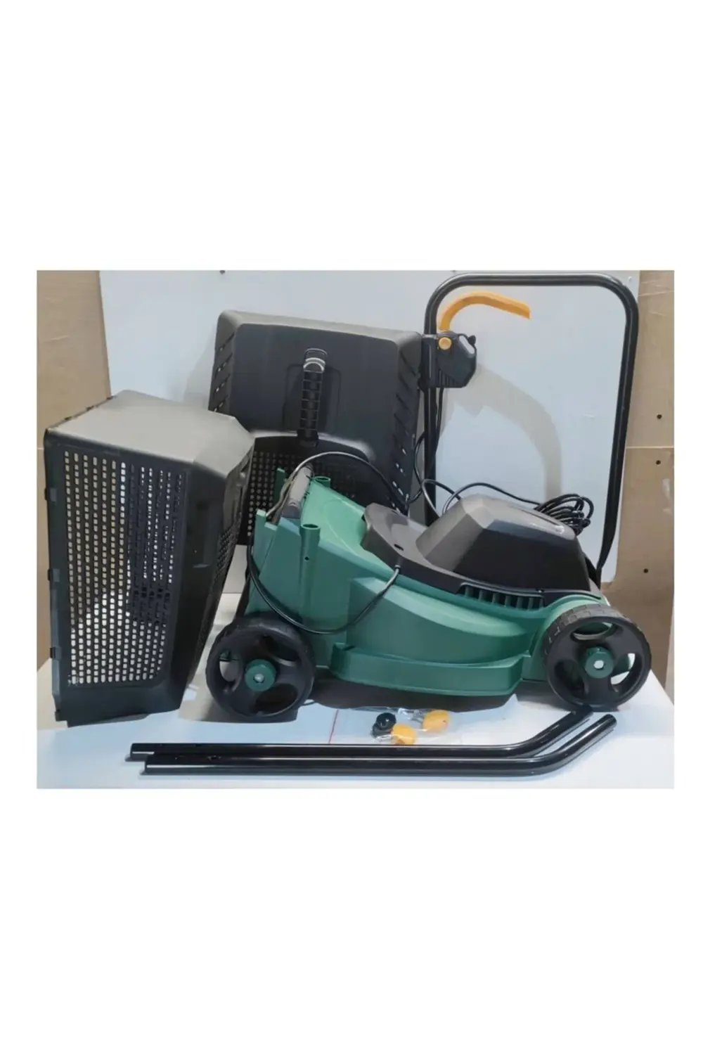 Elektirikli Çim Biçme Makinesi