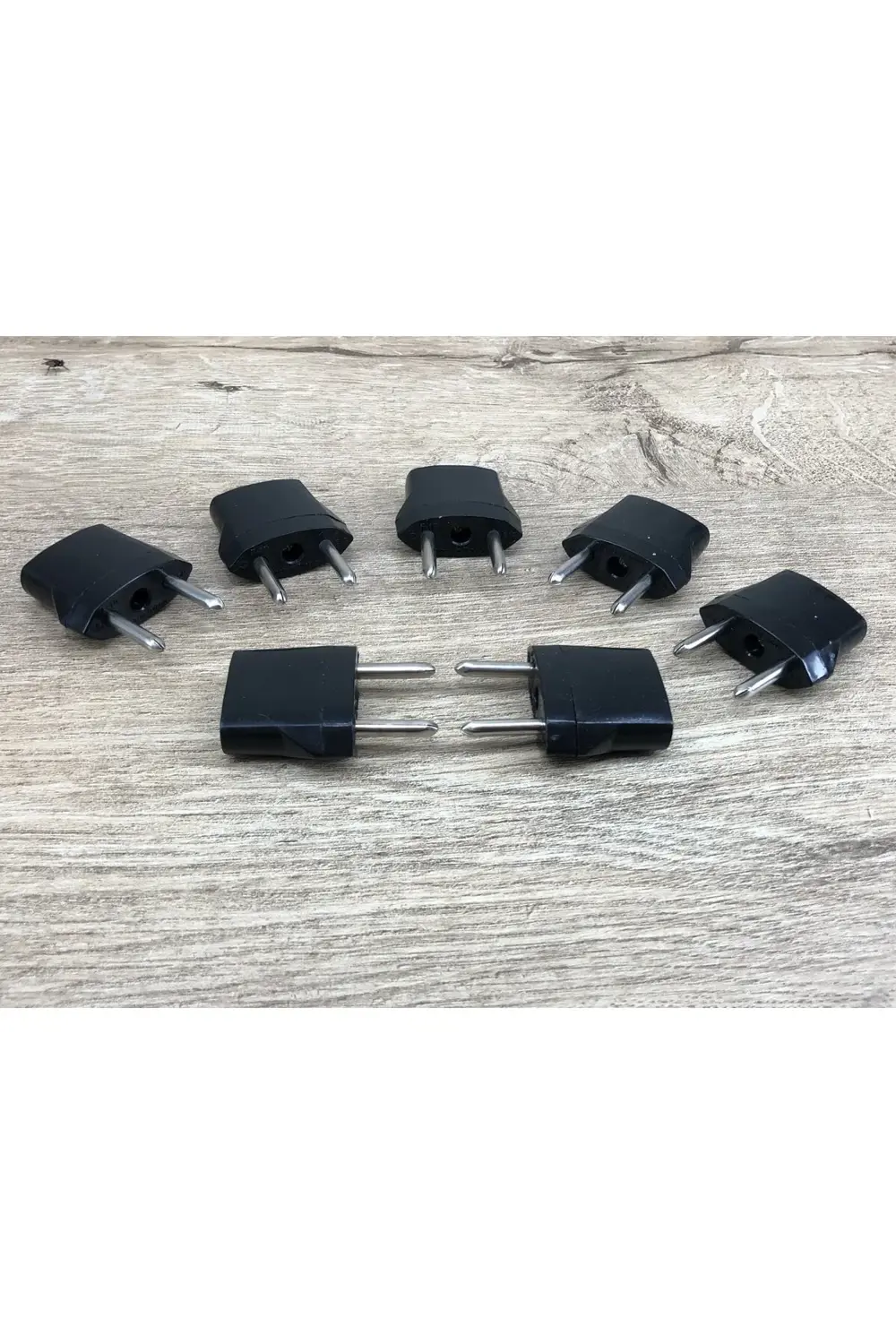 Elektrikli Cihazların Priz Ucunu Türk Prizine Çeviren Adaptör Siy