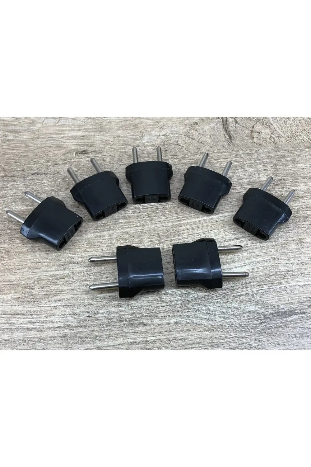 Elektrikli Cihazların Priz Ucunu Türk Prizine Çeviren Adaptör Siy