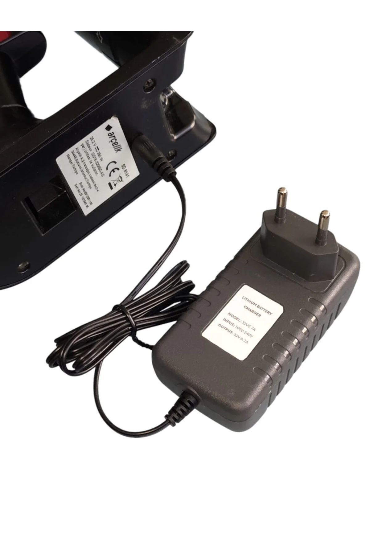 Elektrikli Dik Süpürge Şarj Cihazı 32V 0.7A (ARÇELİK SD6141 Uyuml Elektrikli Dik Süpürge Şarj Cihazı 32V 0.7A (ARÇELİK SD6141 Uyuml