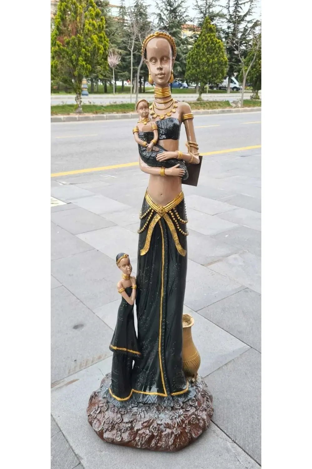 Eli Bebekli Kadın (yeşil) 85 Cm