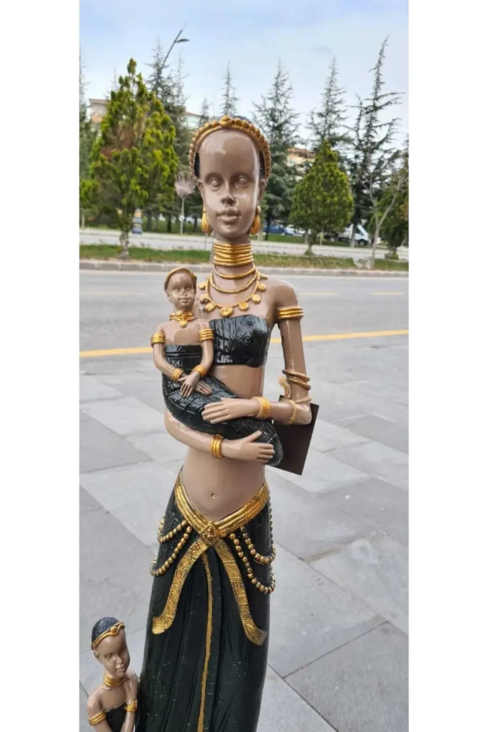 Eli Bebekli Kadın (yeşil) 85 Cm