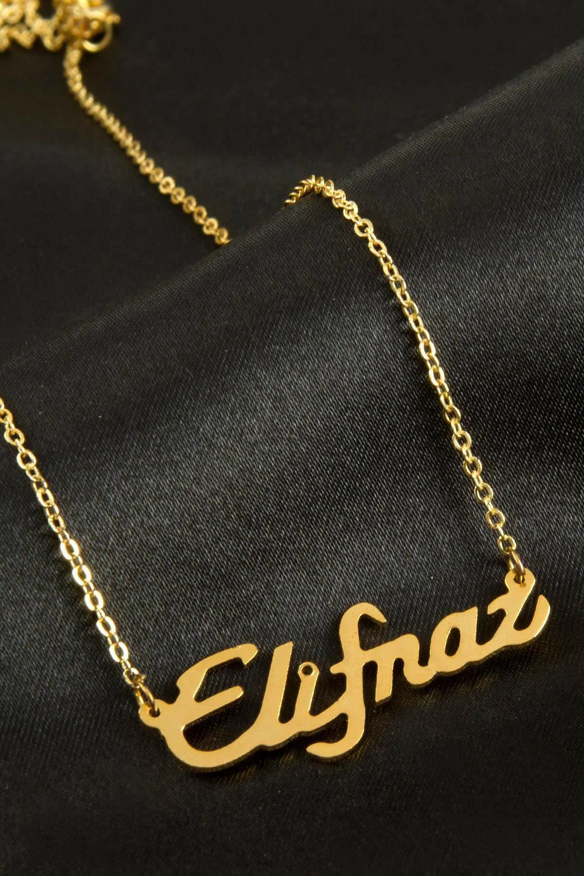 Elifnaz Isimli Kolye (Kişiye Özel) Elifnaz Isimli Kolye (Kişiye Özel)