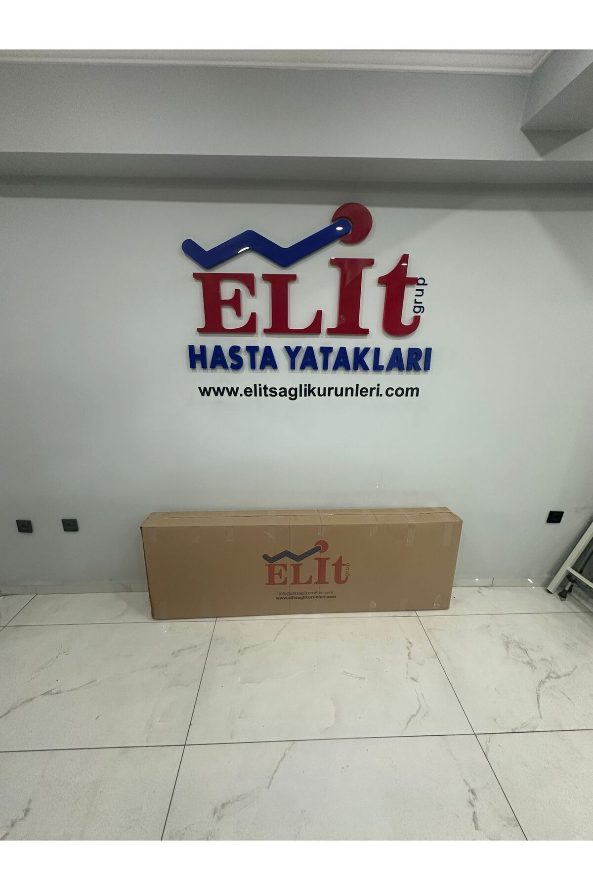 Emir Elitgrup Medikal Muayene Masasi -Ayaklari Katlanabilir Hasta Sedy