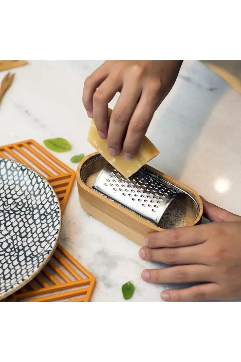 elizzashop Bambu Sarımsak, Peynir Rendesi ve Saklama Kavanozu, Pa